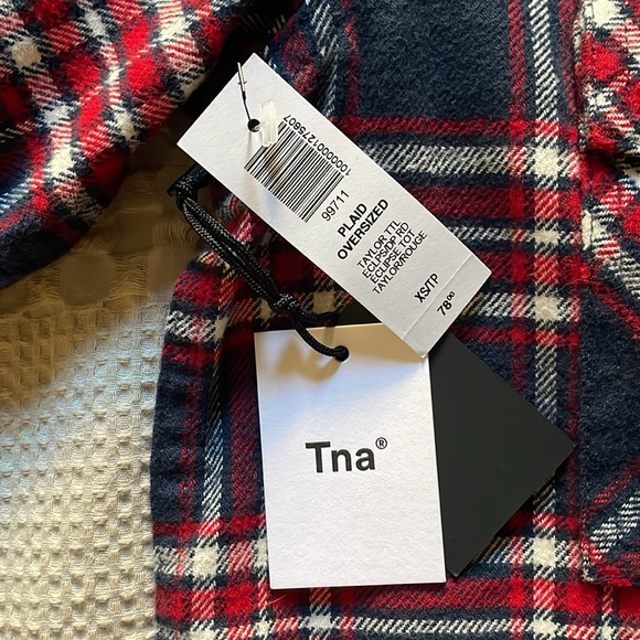NWT Tna oversized plaid. Taylor red - Picture 2 of 4